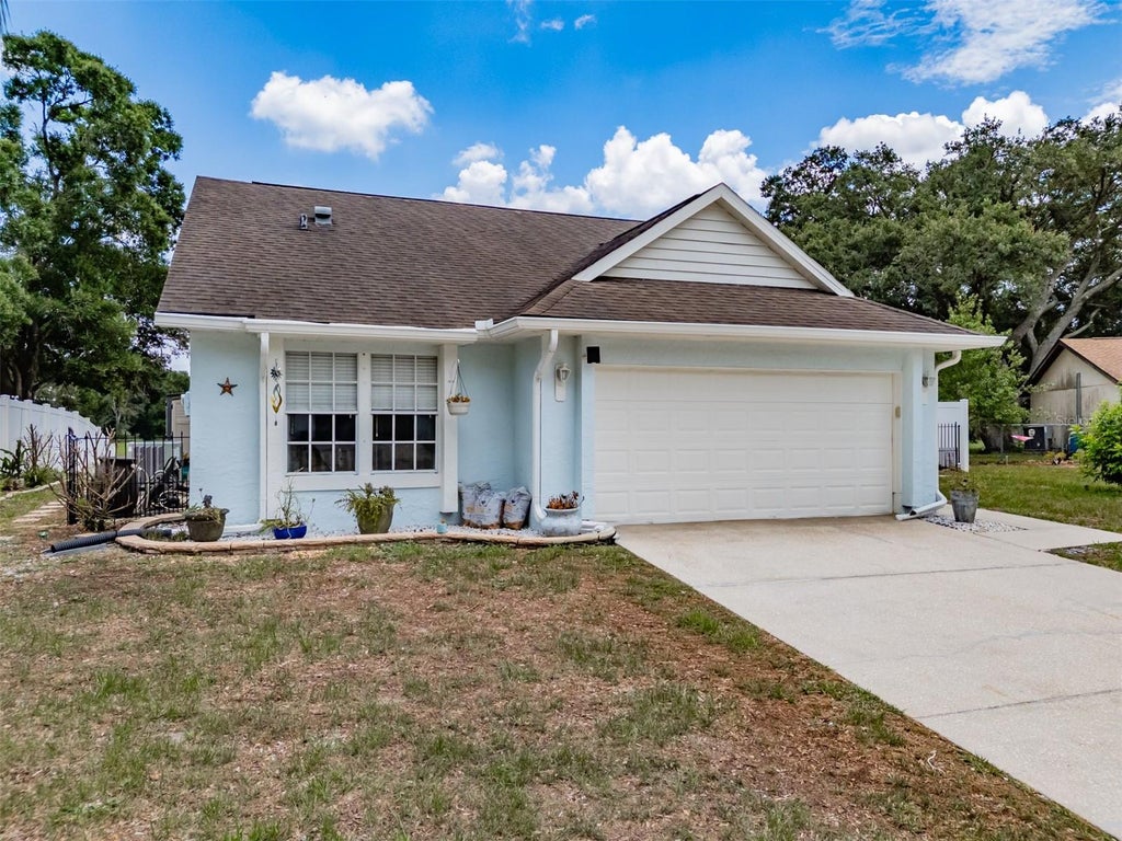 Photo of 1417 Piney Branch Circle, Valrico, FL 33594 (MLS # TB8515260)