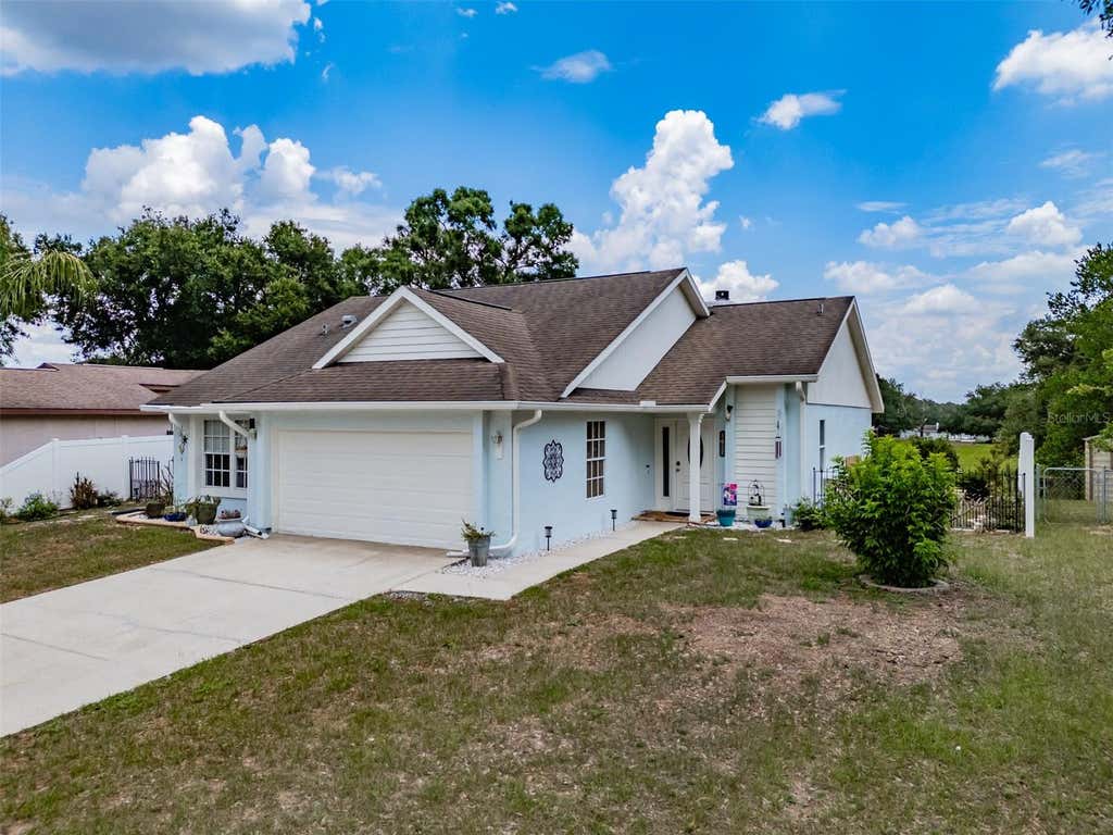 Photo of 1417 Piney Branch Circle, Valrico, FL 33594 (MLS # TB8515260)