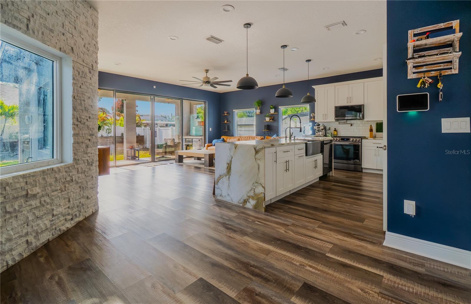 HAMNERS W E ALBIMAR - Residential