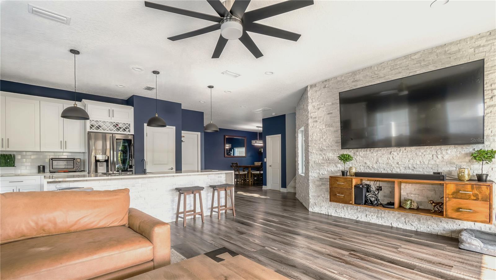 HAMNERS W E ALBIMAR - Residential