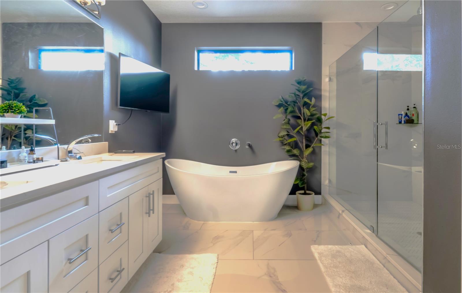 HAMNERS W E ALBIMAR - Residential