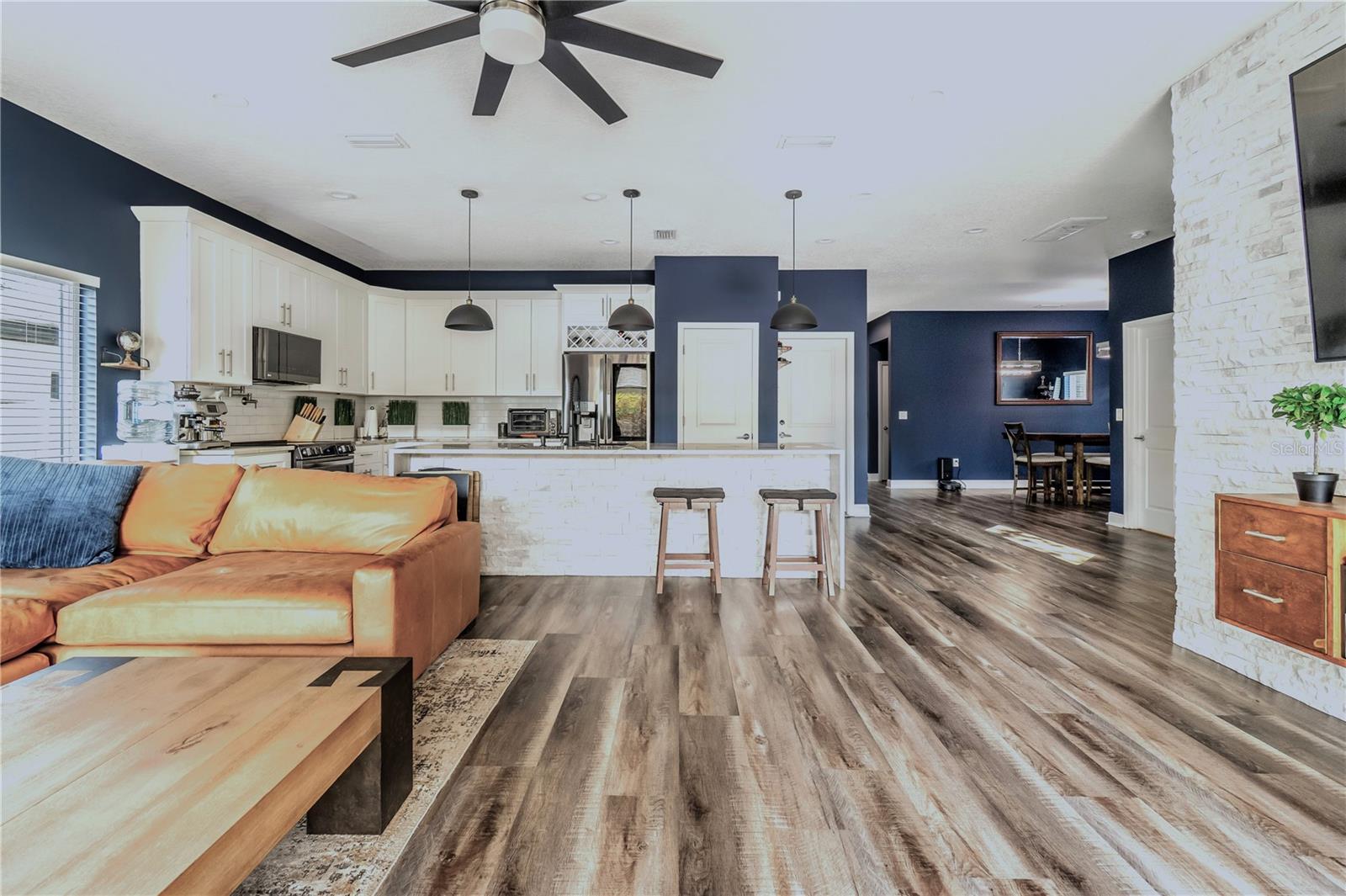 HAMNERS W E ALBIMAR - Residential