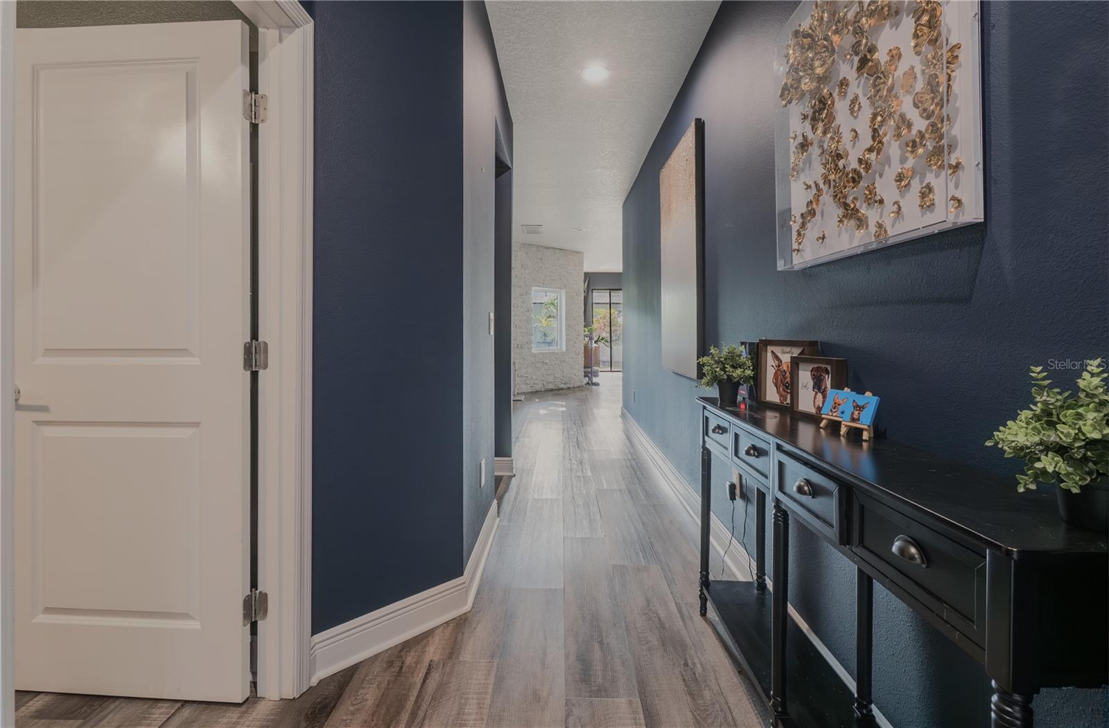 HAMNERS W E ALBIMAR - Residential