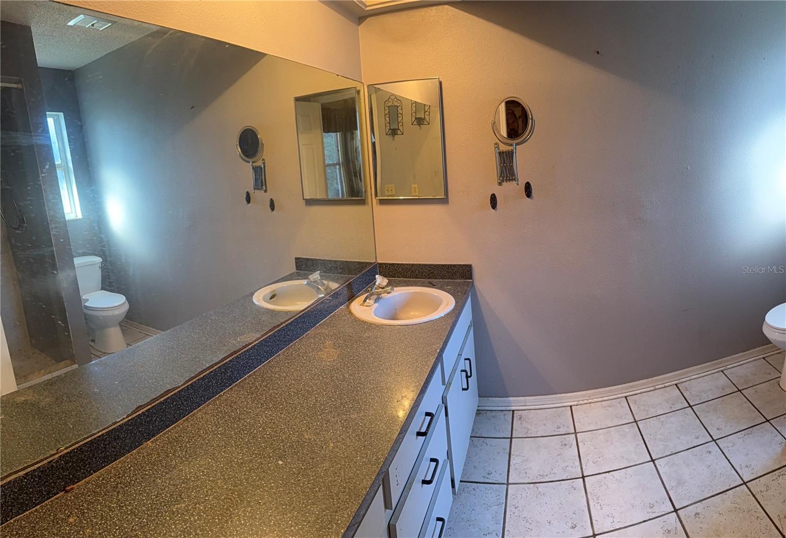 LAKE PADGETT SOUTH - Residential