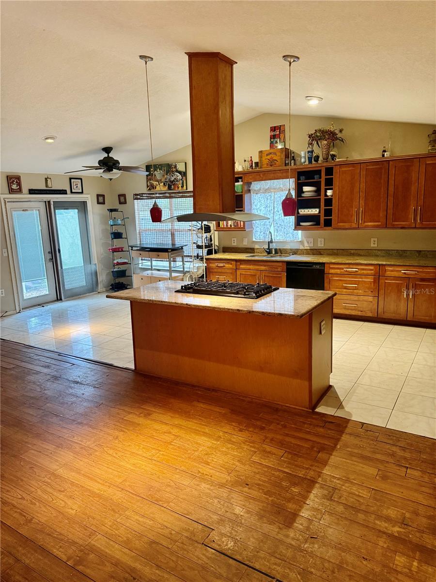 LAKE PADGETT SOUTH - Residential