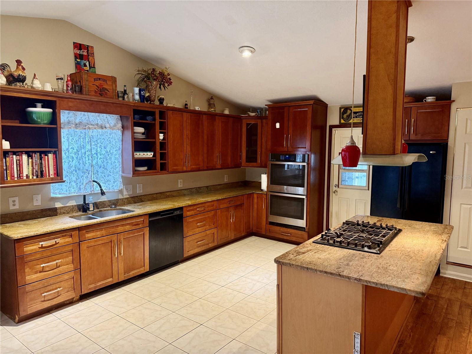 LAKE PADGETT SOUTH - Residential