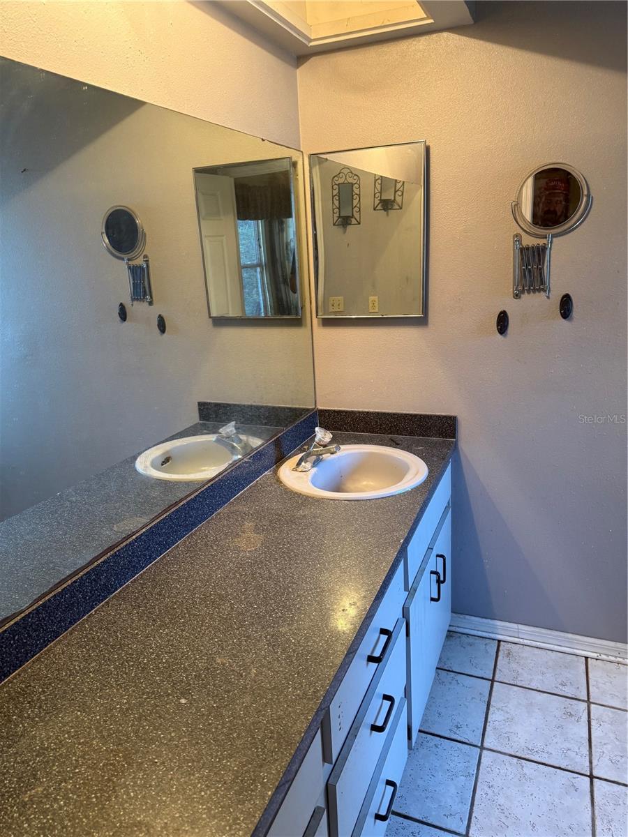 LAKE PADGETT SOUTH - Residential