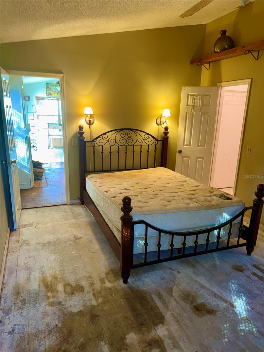 LAKE PADGETT SOUTH - Residential