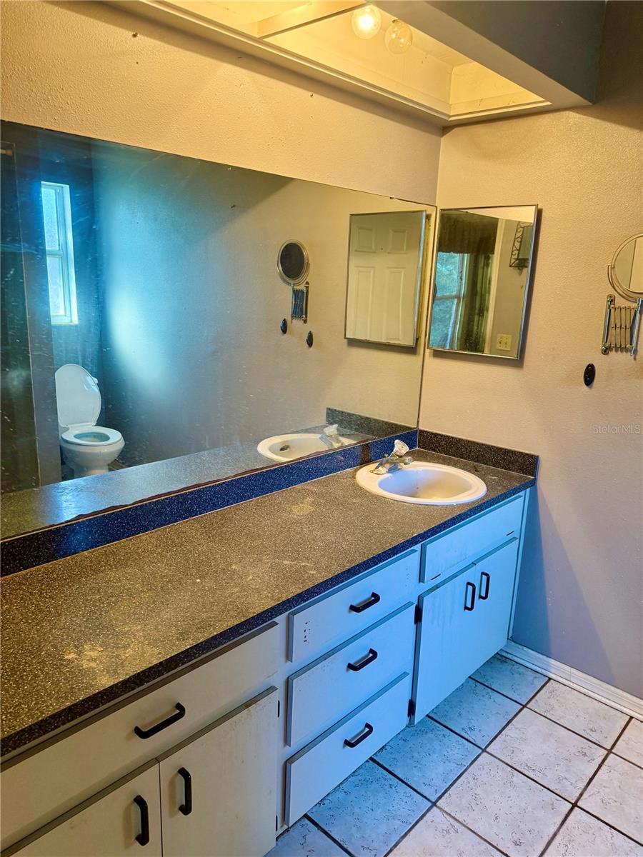 LAKE PADGETT SOUTH - Residential