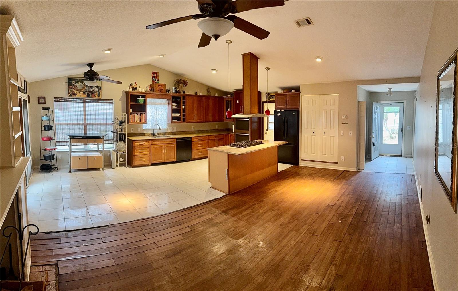 LAKE PADGETT SOUTH - Residential