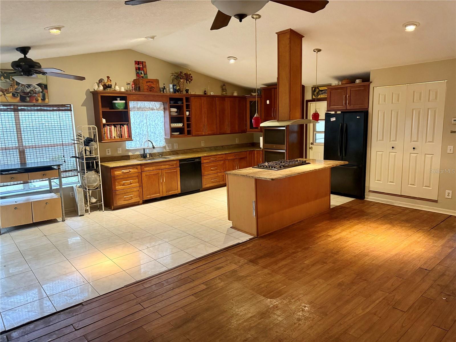 LAKE PADGETT SOUTH - Residential