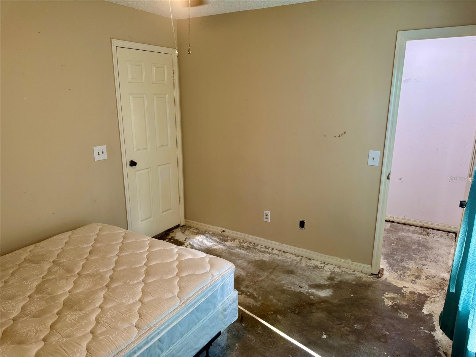 LAKE PADGETT SOUTH - Residential