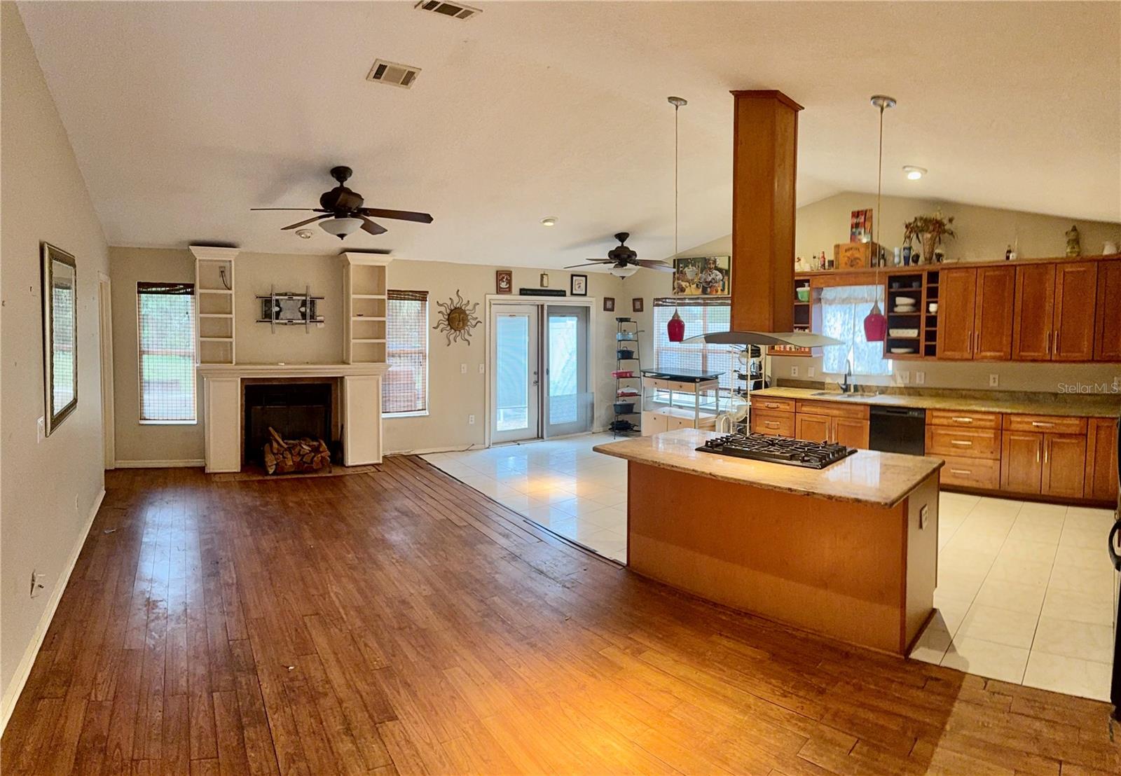 LAKE PADGETT SOUTH - Residential