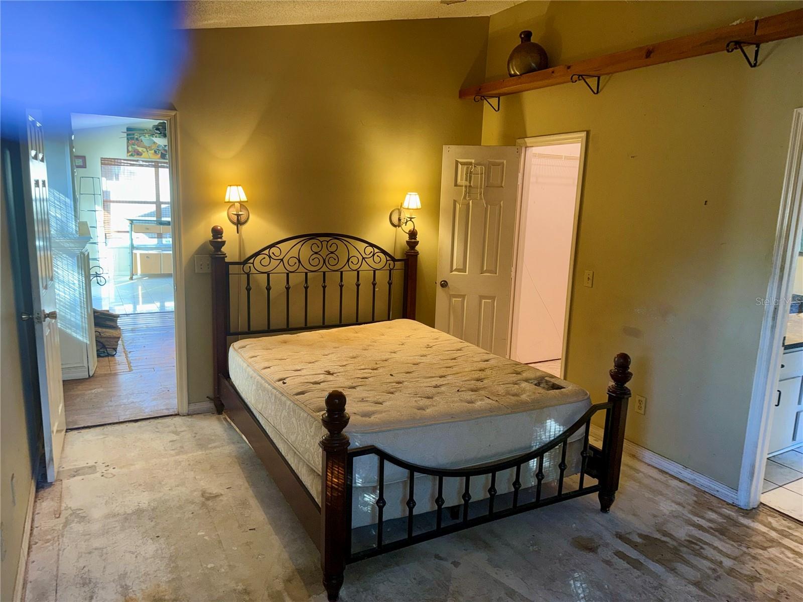 LAKE PADGETT SOUTH - Residential