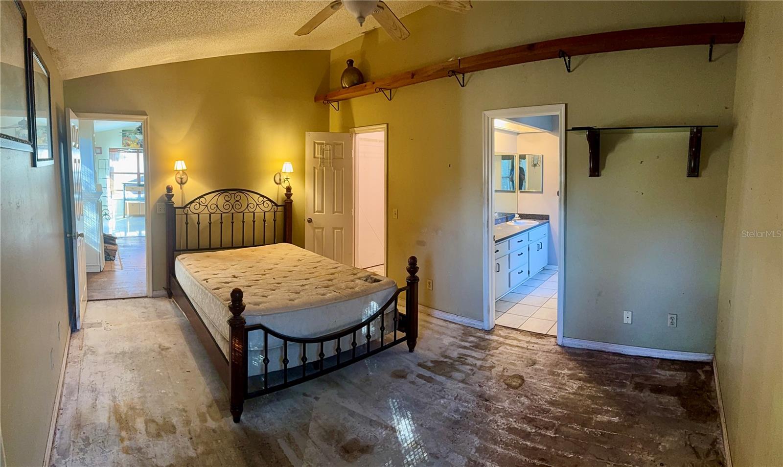 LAKE PADGETT SOUTH - Residential