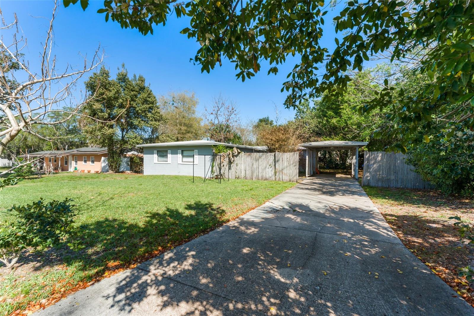 MONROE MANOR - Residential