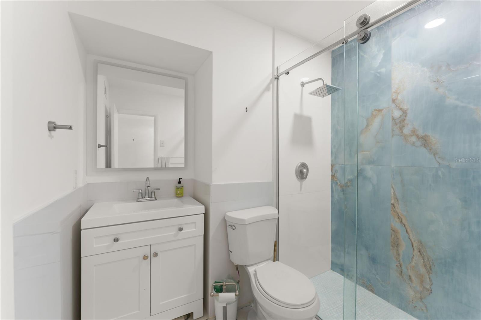 MONROE MANOR - Residential