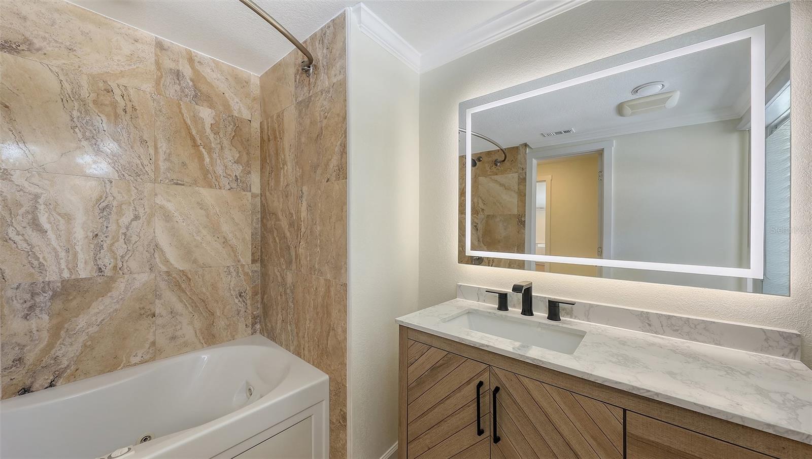 ACREAGE & UNREC - Residential Lease