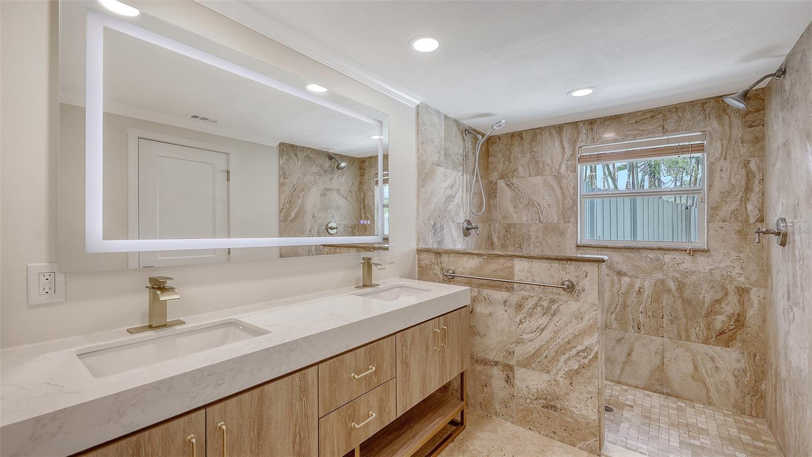 ACREAGE & UNREC - Residential Lease