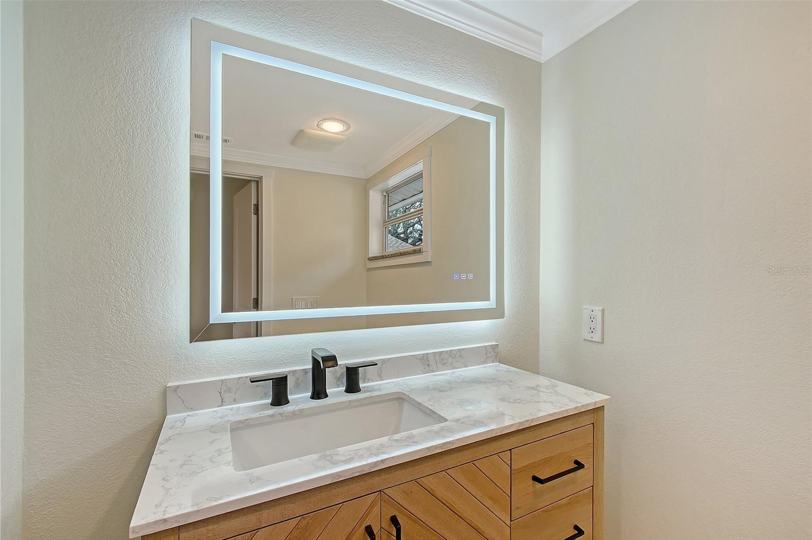 ACREAGE & UNREC - Residential Lease