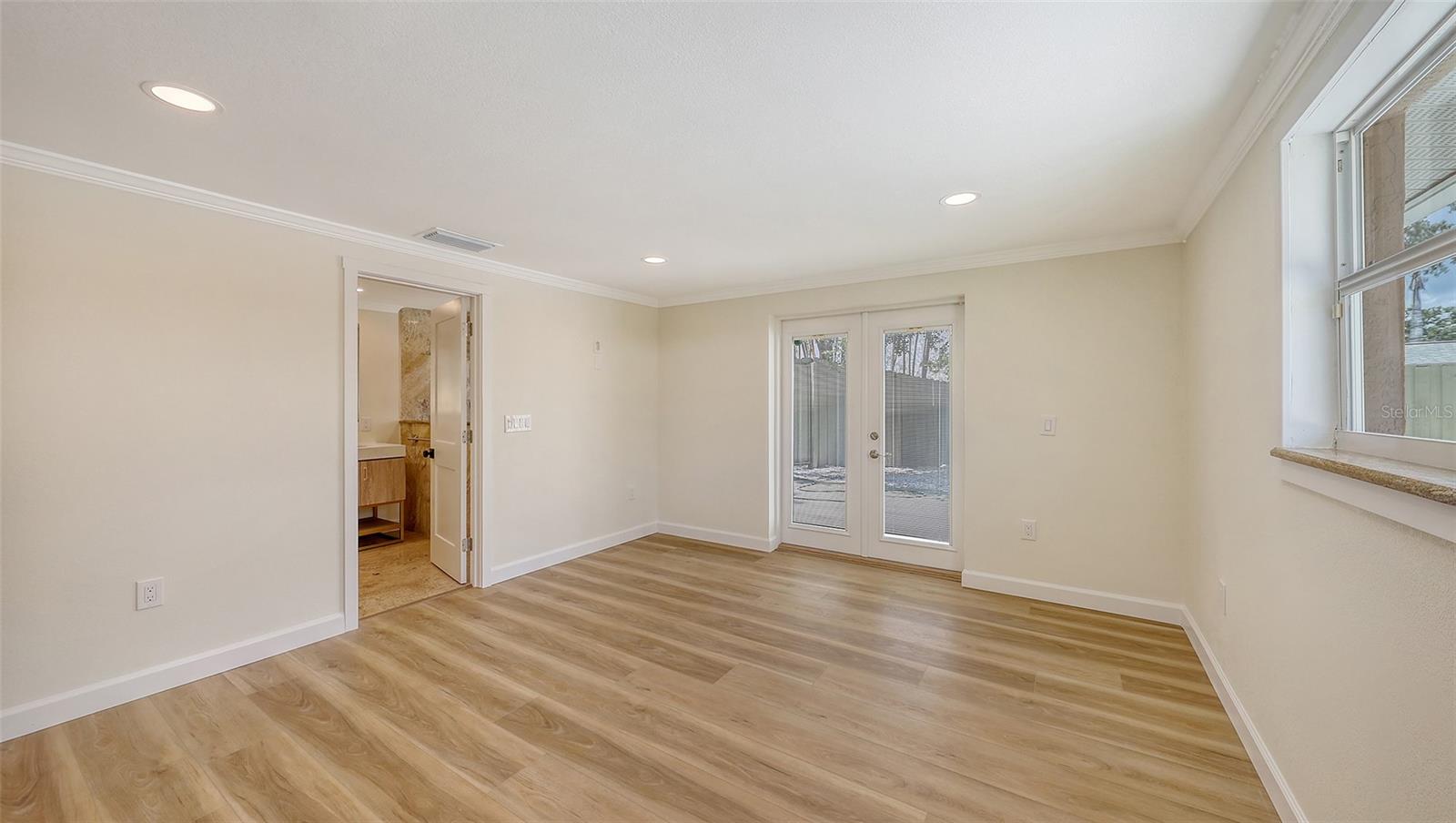 ACREAGE & UNREC - Residential Lease