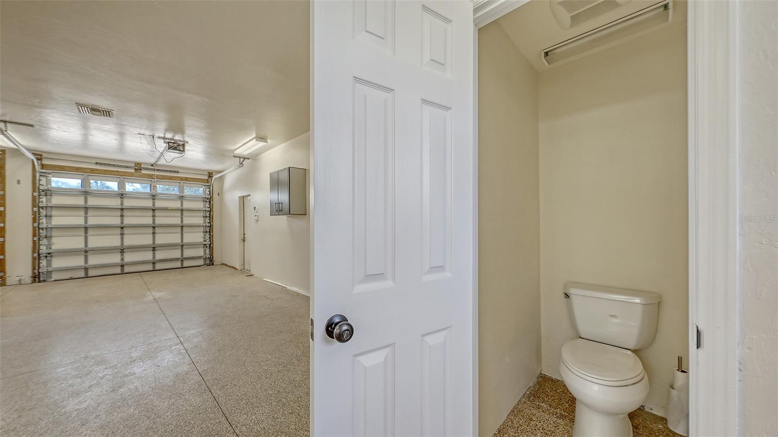 ACREAGE & UNREC - Residential Lease