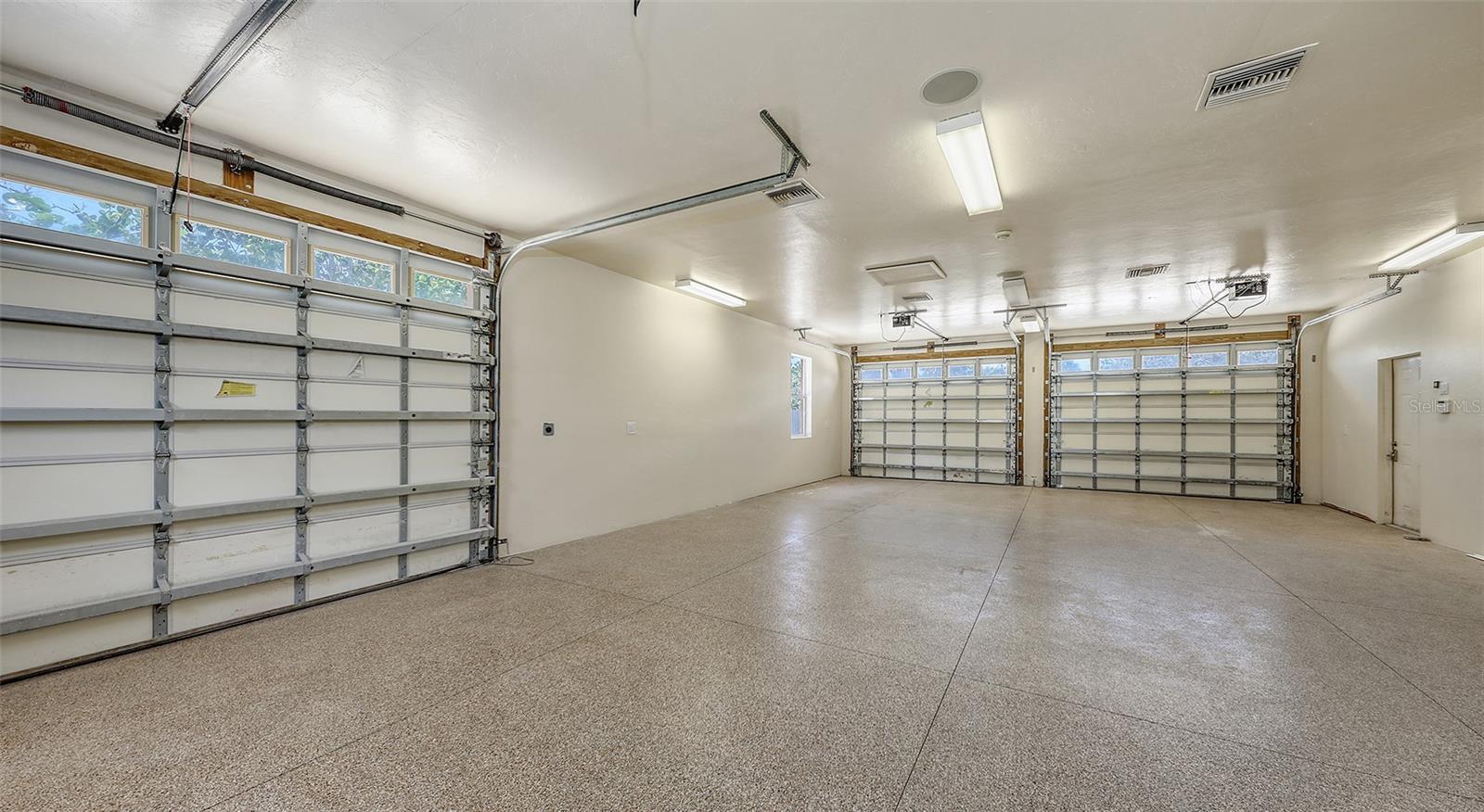 ACREAGE & UNREC - Residential Lease