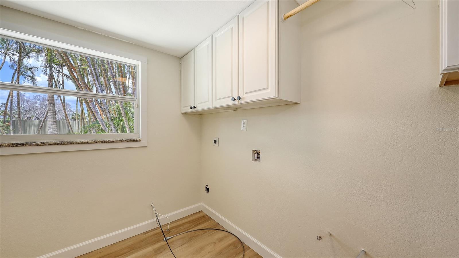 ACREAGE & UNREC - Residential Lease