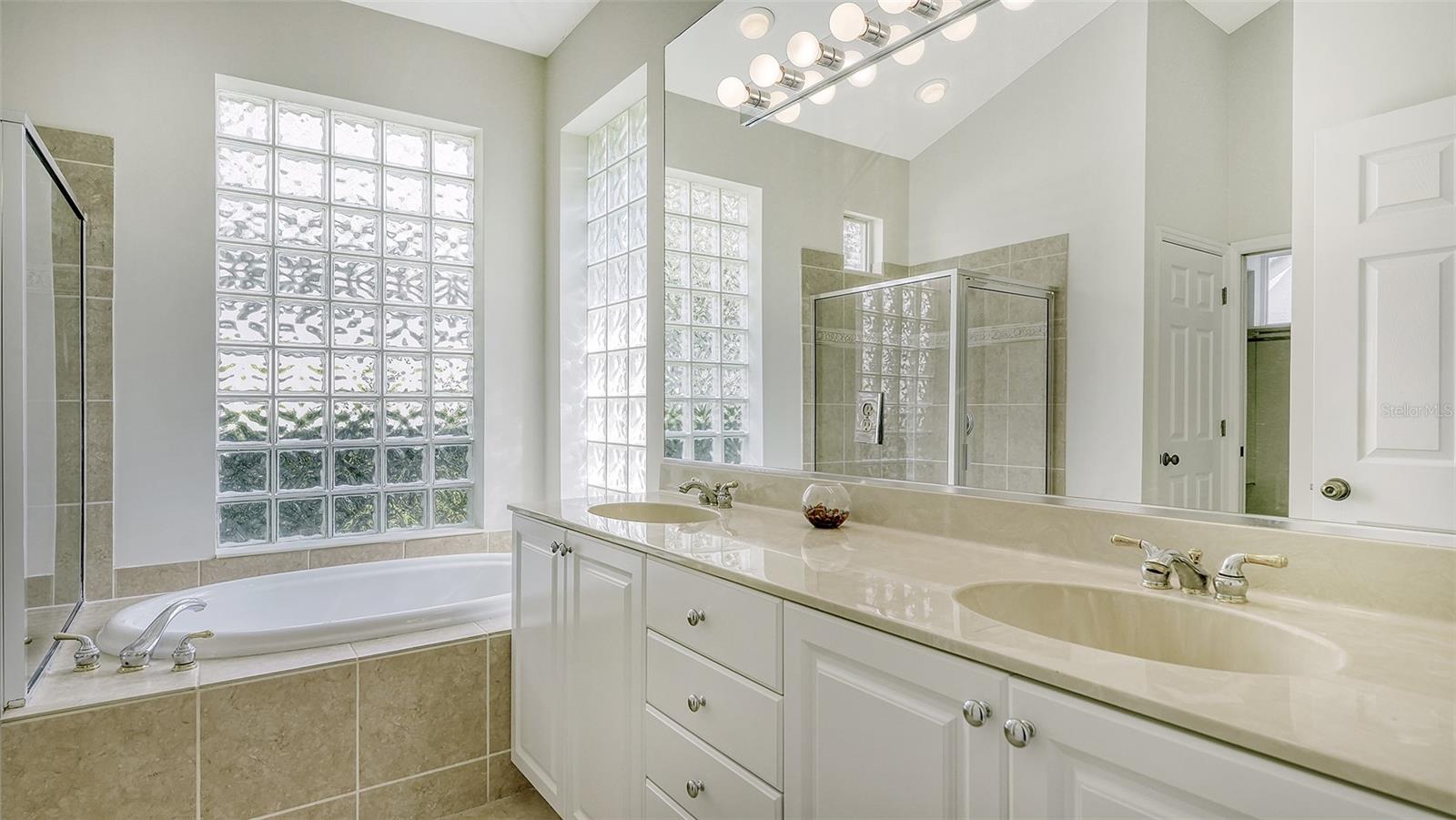 LAKEWOOD RANCH COUNTRY CLUB VILLAGE D 1 - Residential Lease