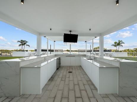 ALTURA BAYSHORE - Residential