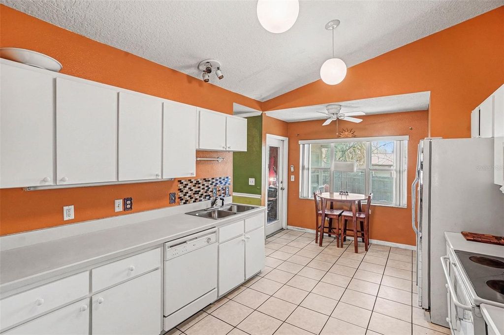 Photo of 10258 Joanies Run, Leesburg, FL 34788 (MLS # O6377251)