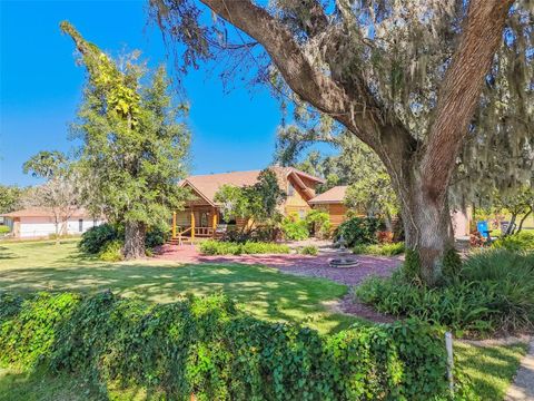 Photo of 4801 Lynn Oaks Circle, Dover, FL 33527 (MLS # TB8444009)