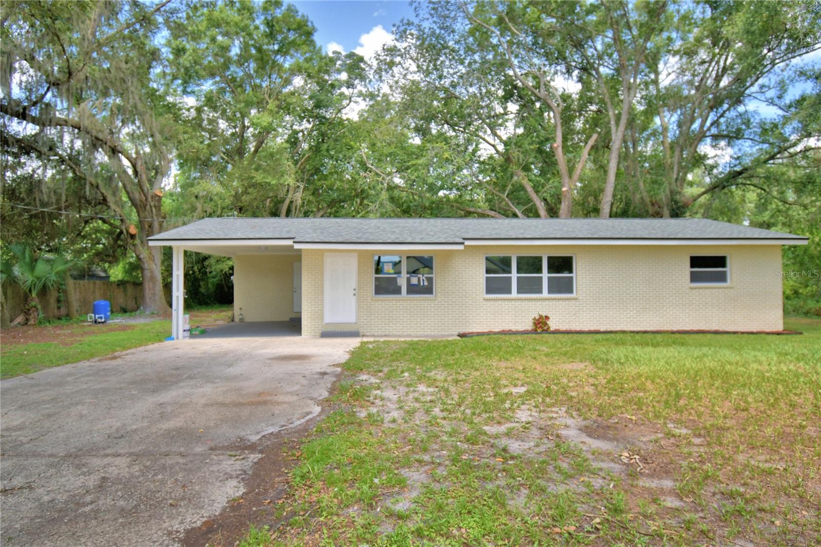 902 PALMER ROAD