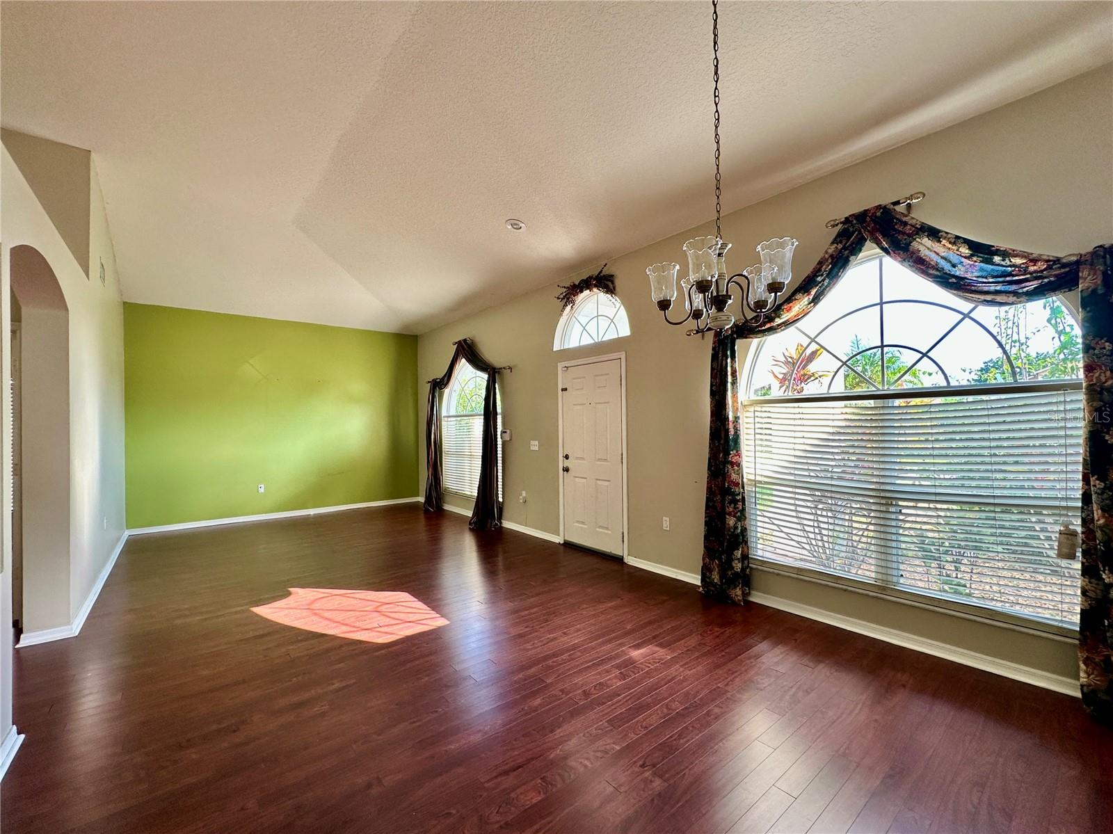 MEADOW POINTE PRCL 05 UNIT 04A - Residential Lease