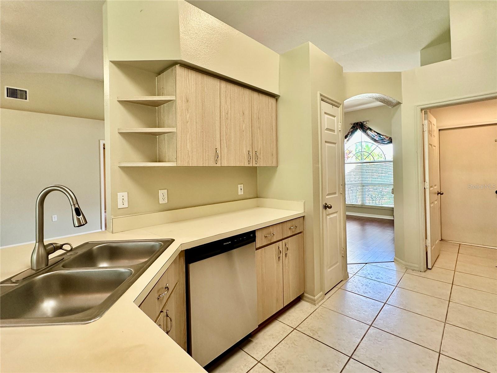 MEADOW POINTE PRCL 05 UNIT 04A - Residential Lease