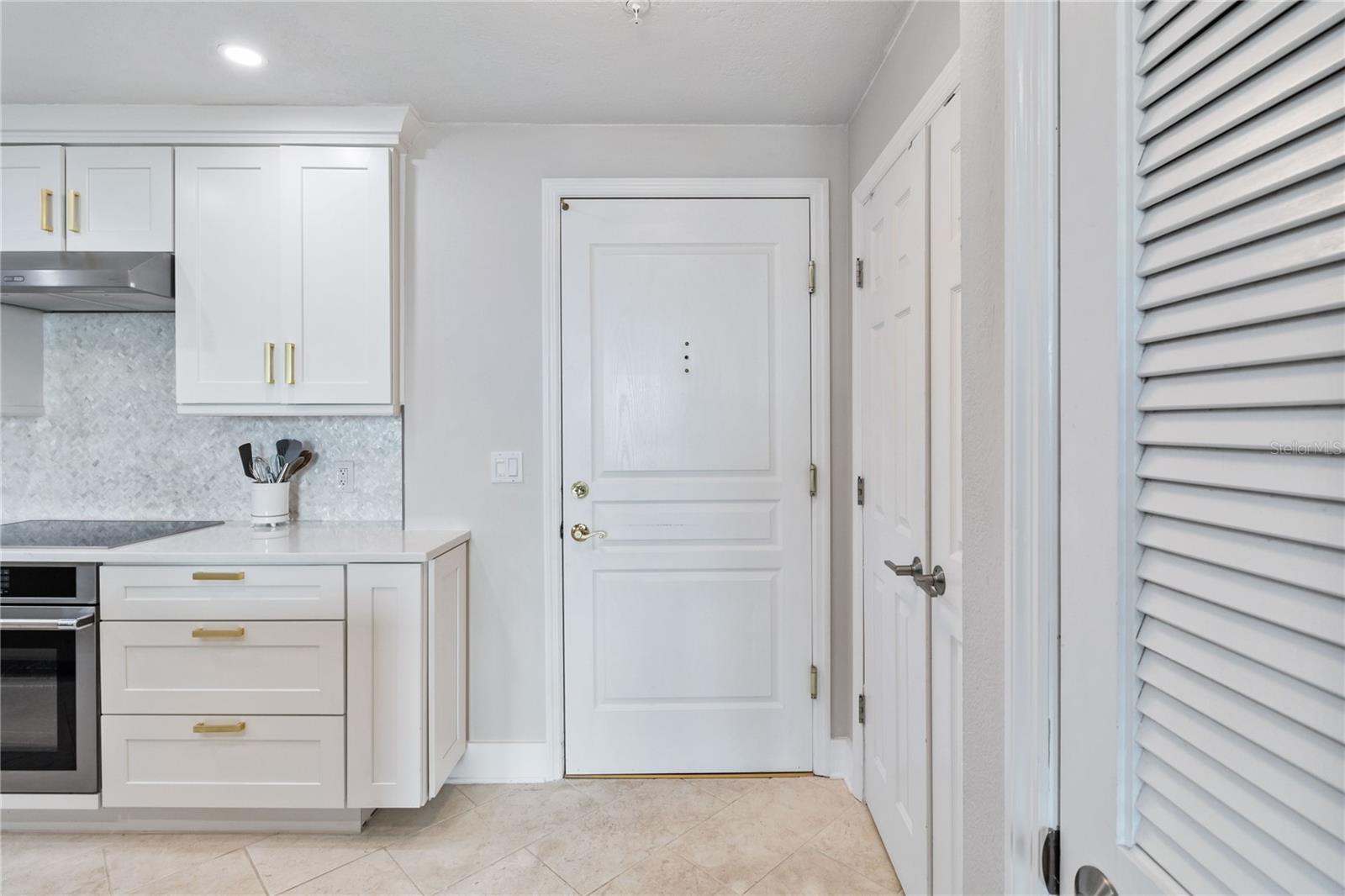 750 N TAMIAMI TRAIL 1616