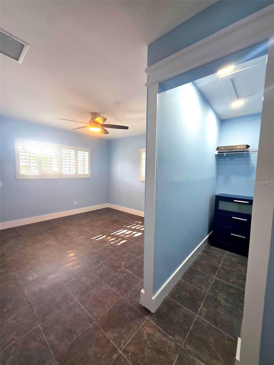 DUNEDIN ISLES 1 - Residential Lease