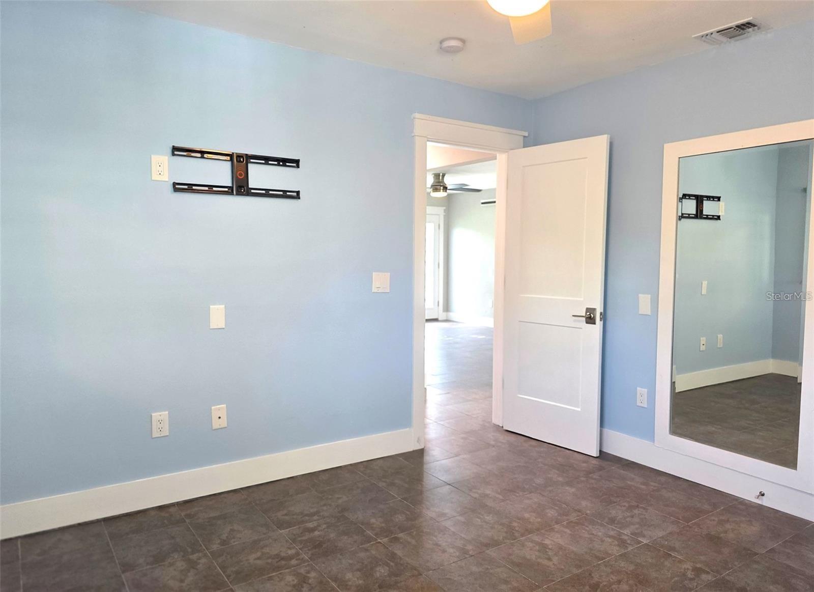 DUNEDIN ISLES 1 - Residential Lease