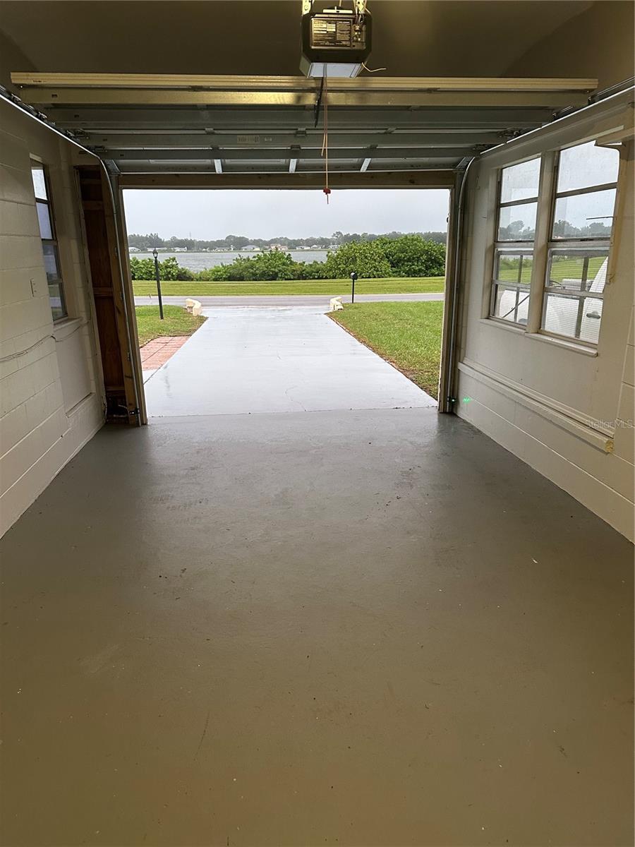 AVON PARK LAKES - Residential