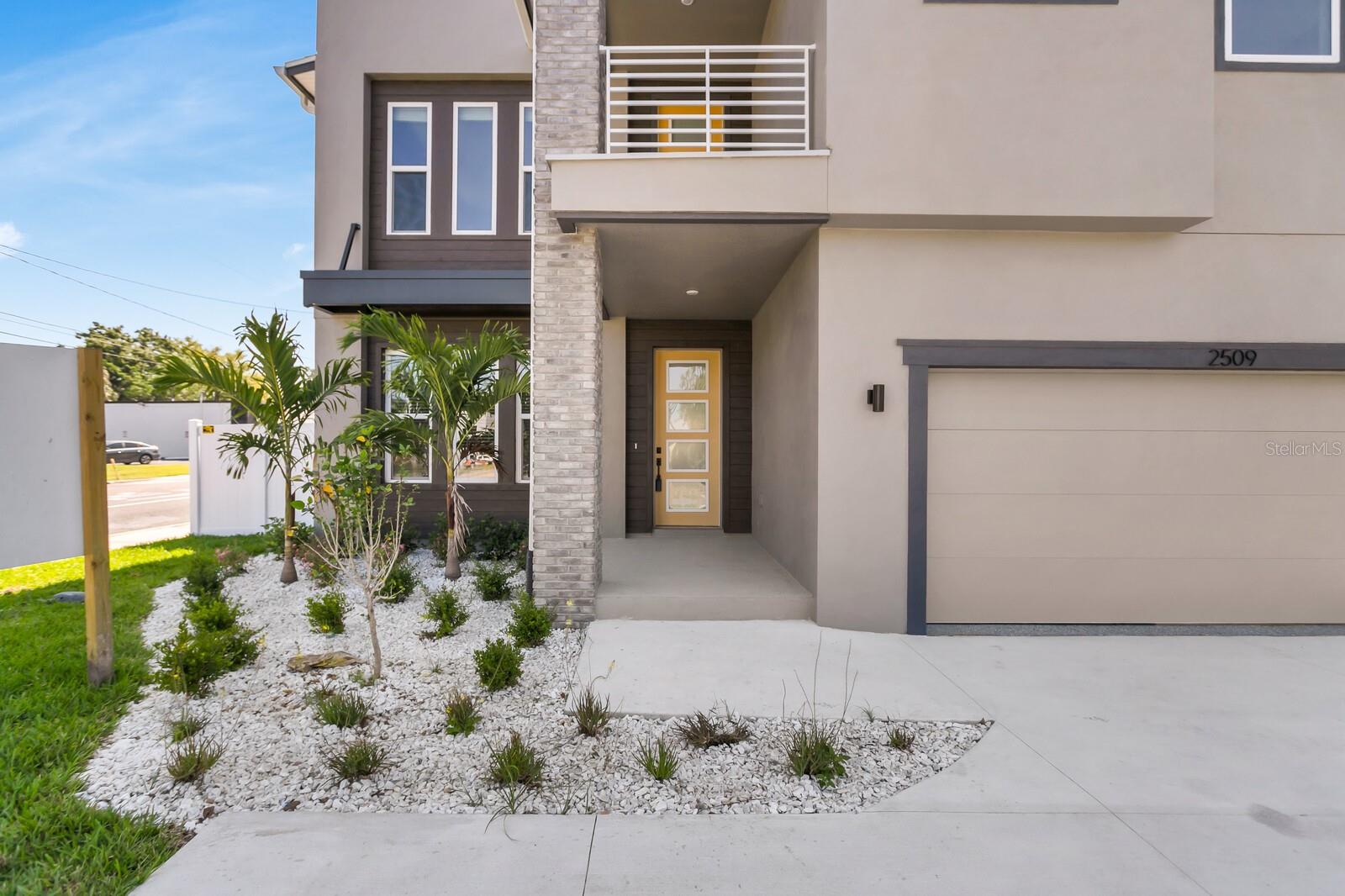 2509 N GLENWOOD DRIVE