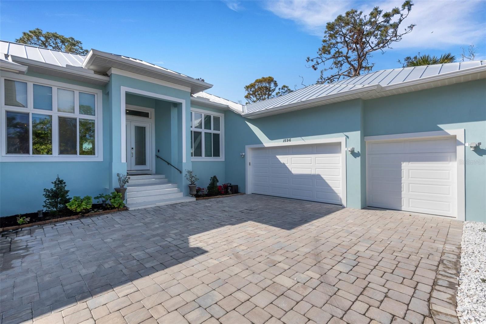 LAUREL LANDINGS ESTATES - Residential
