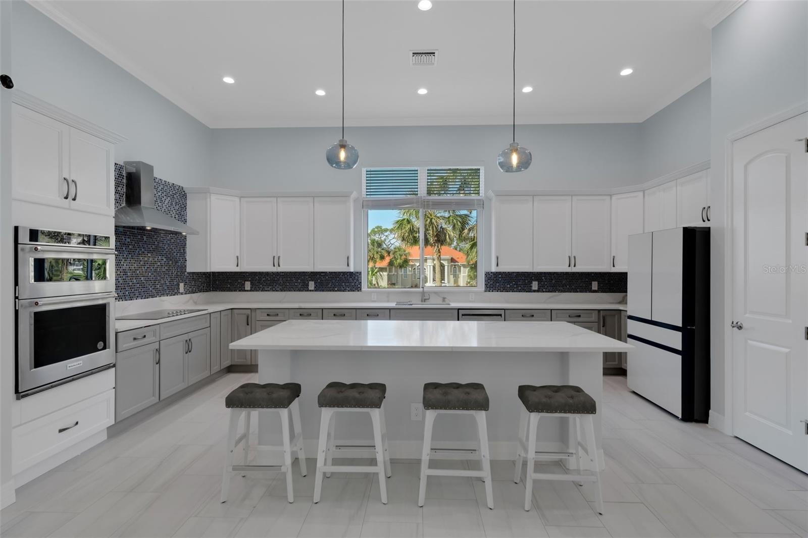 LAUREL LANDINGS ESTATES - Residential