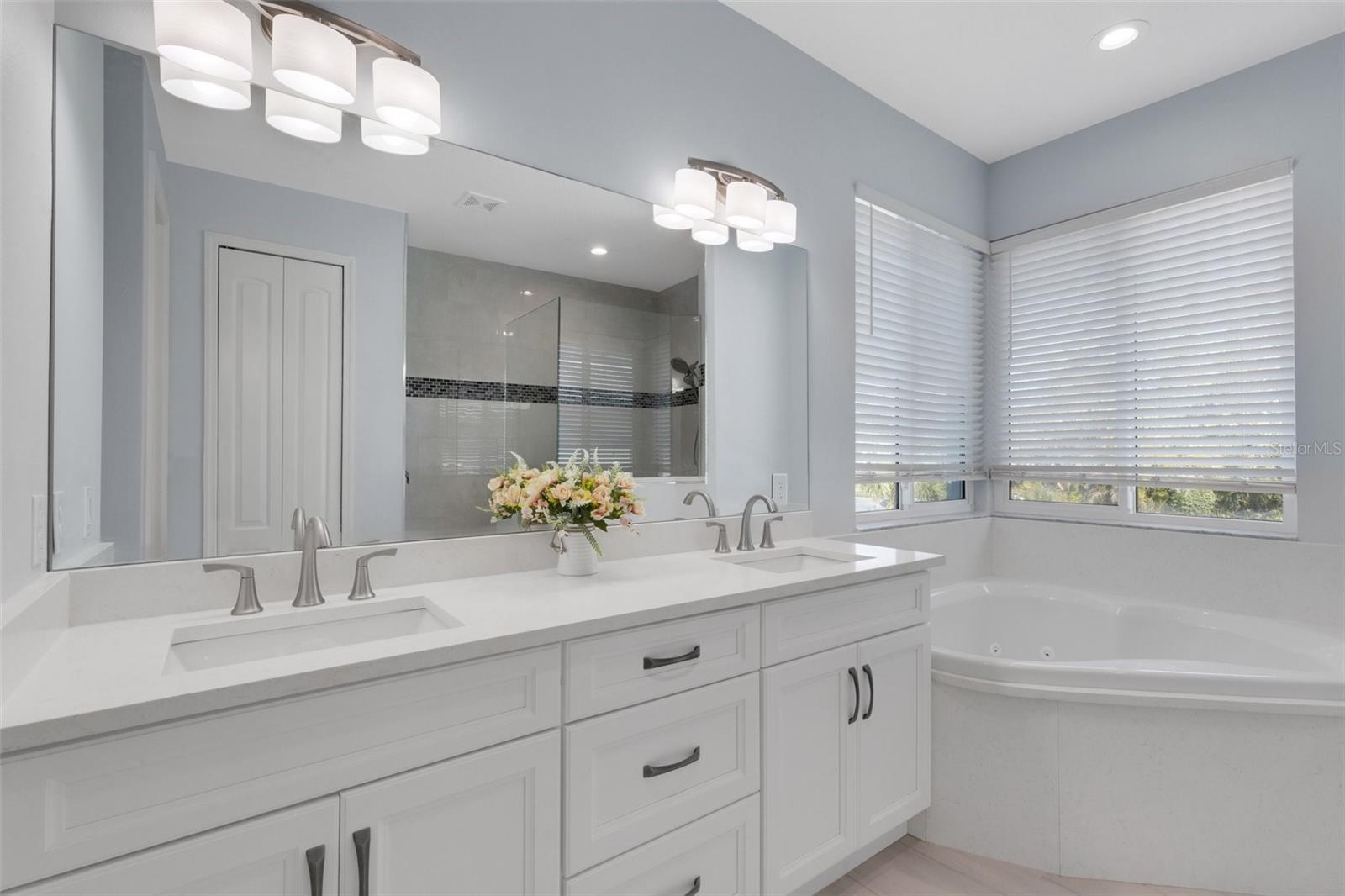 LAUREL LANDINGS ESTATES - Residential