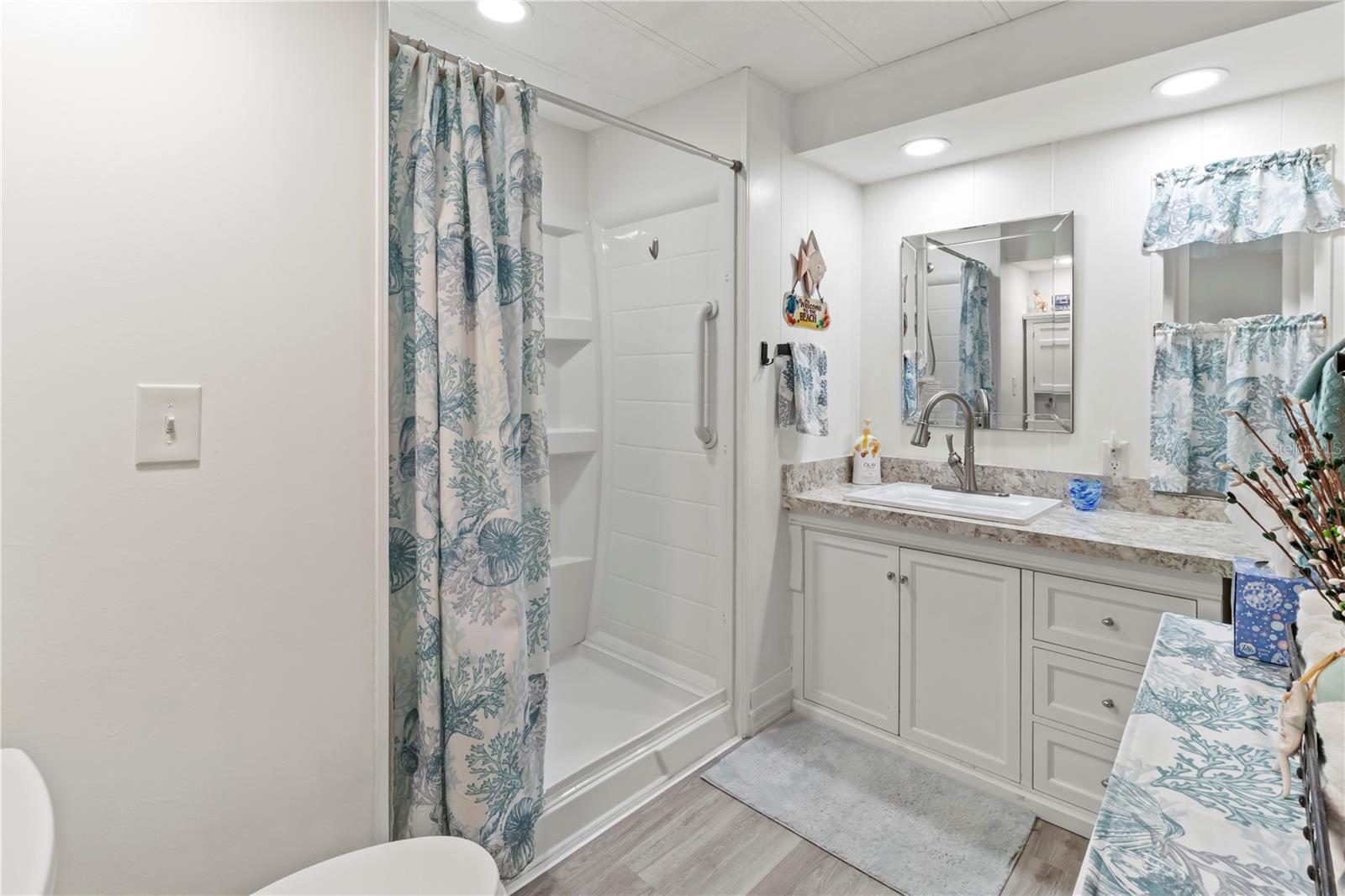 LEISURE LAKE MOBILE HOME PARK CO-OP - Residential