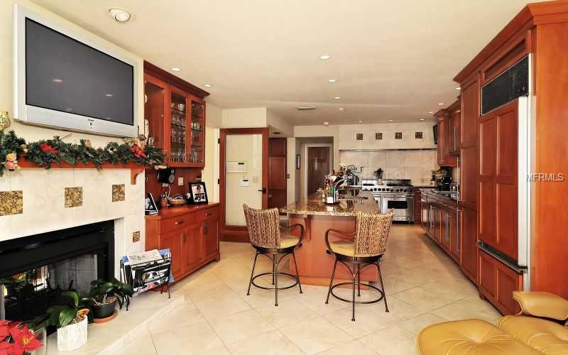 SLEEPY LAGOON - Residential