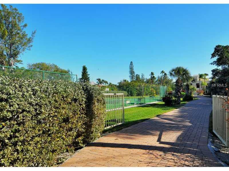 SLEEPY LAGOON - Residential