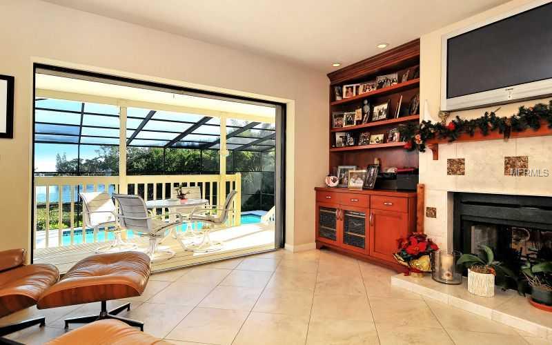 SLEEPY LAGOON - Residential