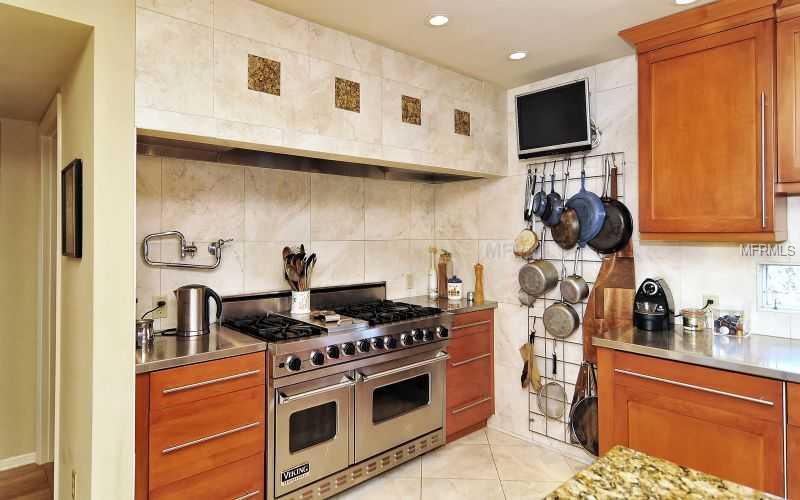 SLEEPY LAGOON - Residential