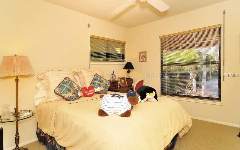 SLEEPY LAGOON - Residential