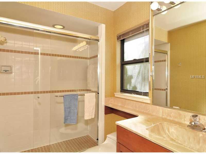 SLEEPY LAGOON - Residential